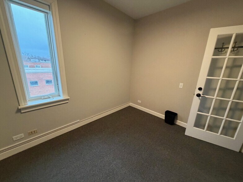 More Photos Of 22 E Scranton Ave, Lake Bluff Coworking Space