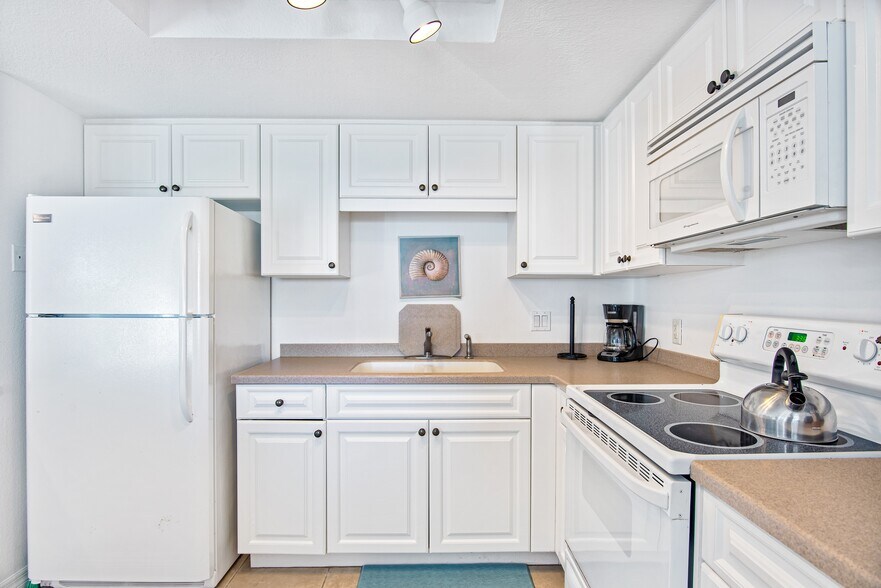 More Photos Of 217 Casey Key Rd, Nokomis Specialty For Sale