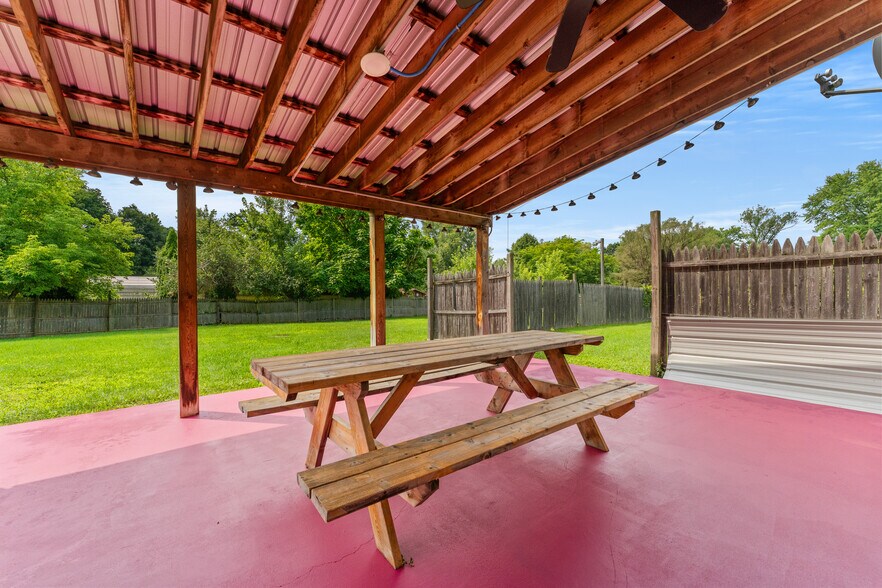 More Photos Of 2582 State Highway 7, Bainbridge Restaurant For Sale