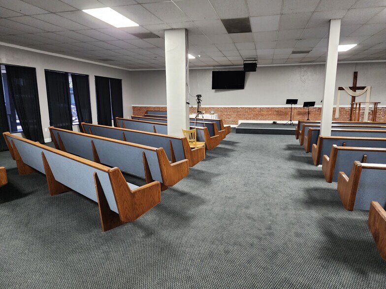 More Photos Of 142-144 N K St, Tulare Restaurant For Sale