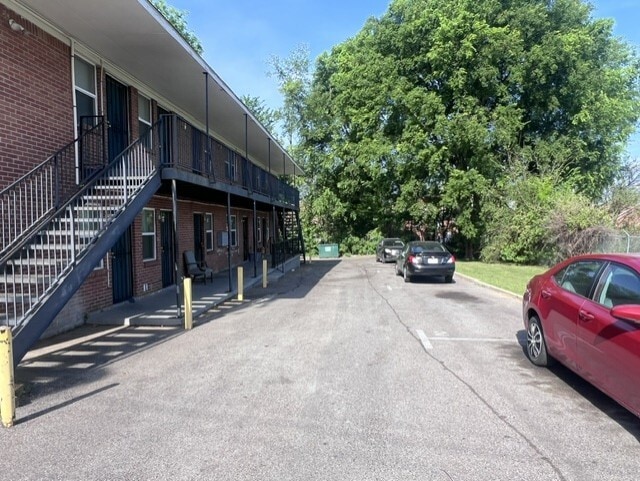 More Photos Of 957 Wellington St, Memphis Apartments For Sale