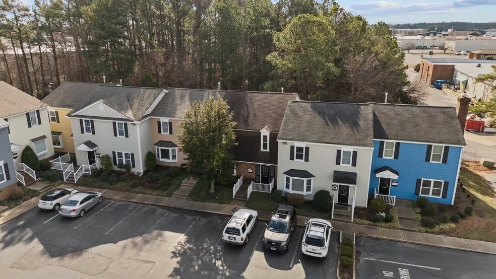 More Photos Of 1211-1221 Mall Dr, Richmond Office For Lease