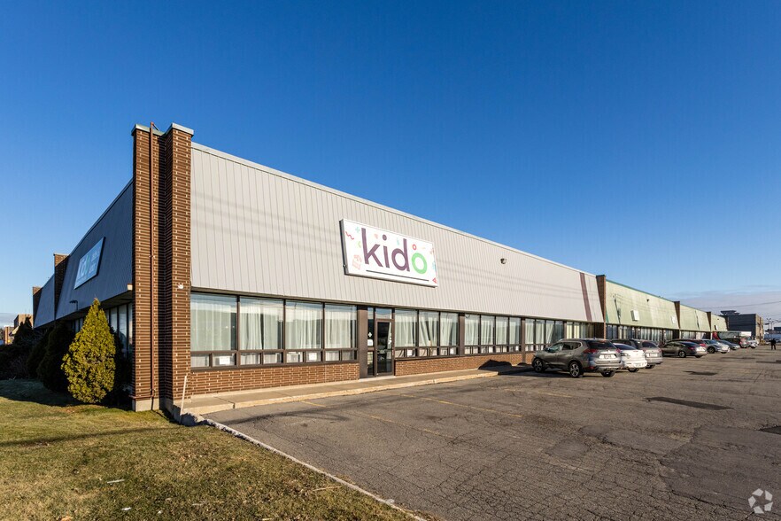 Primary Photo Of 1325-1445 Rue Tees, Montréal General Retail For Lease