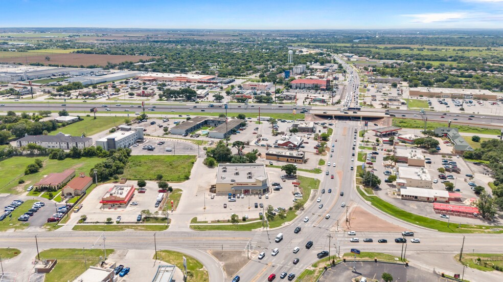 More Photos Of 1210 Business Interstate 35 hwy, New Braunfels Drugstore For Sale