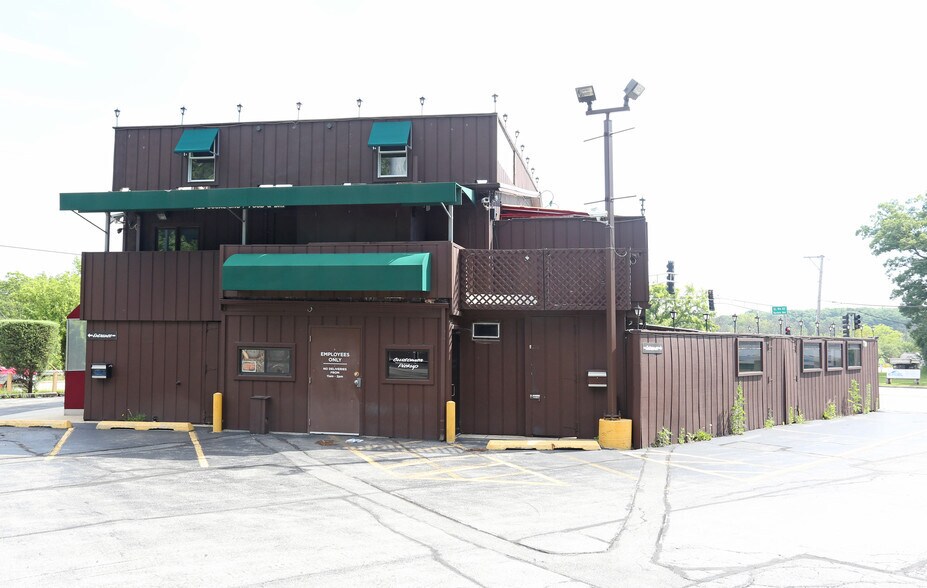 More Photos Of 13500 S Harlem Ave, Orland Park Bar For Sale