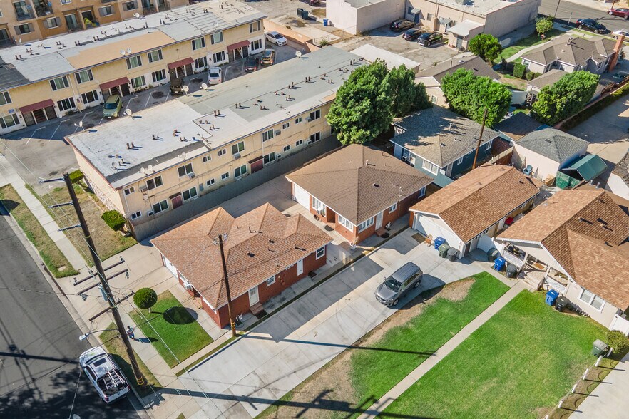 More Photos Of 9833 Walnut St, Bellflower Apartments For Sale