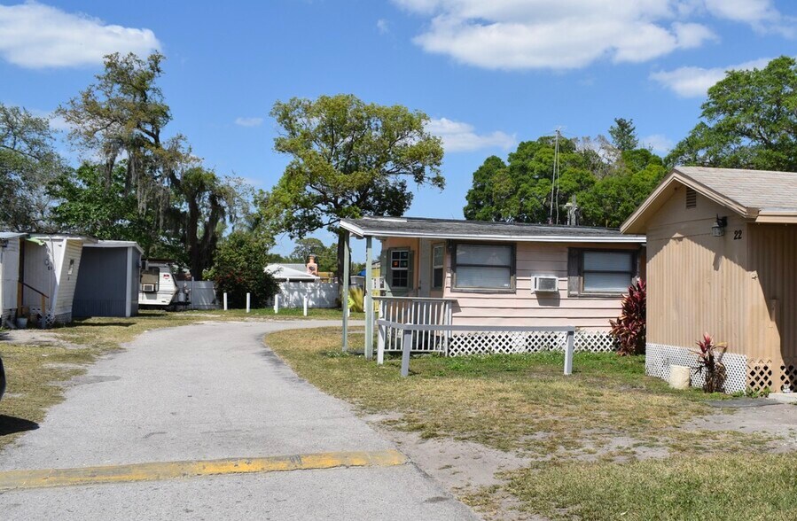 More Photos Of 2903 W Waters Ave, Tampa Manufactured Housing Mobile Home Park For Sale
