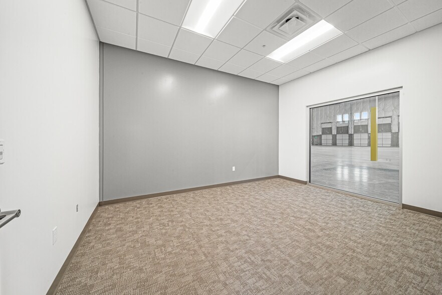 More Photos Of 1749 Gateway Rd, Calexico Unknown For Lease