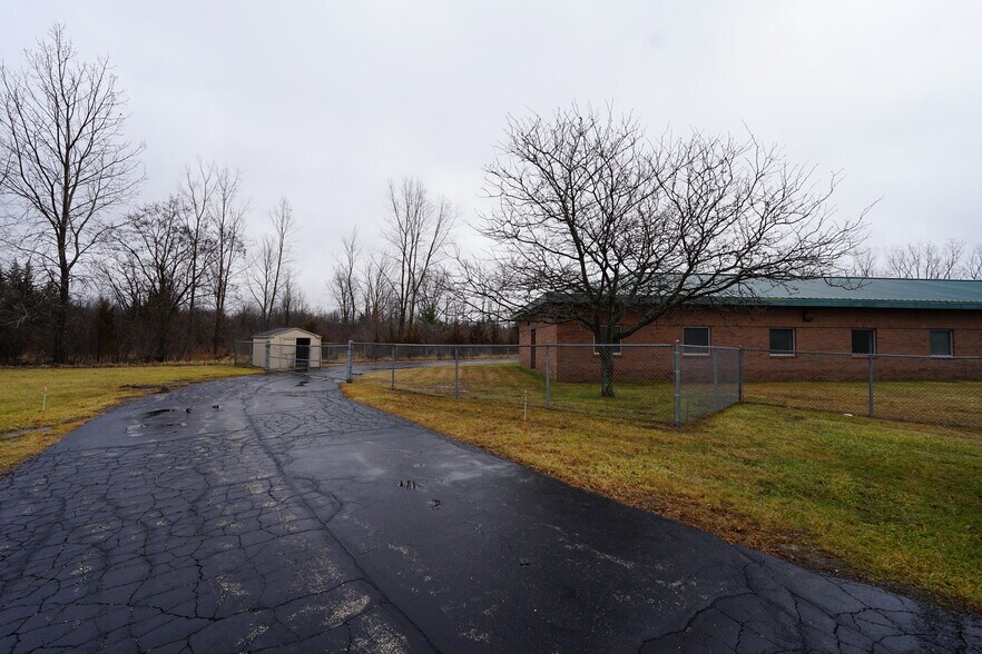 More Photos Of 1835 Treanor St, Saginaw Rehabilitation Center For Sale