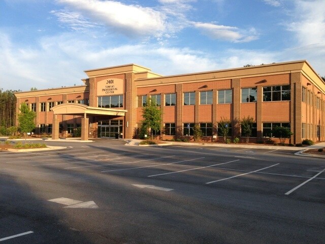 Primary Photo Of 2401 Newnan Crossing Blvd, Newnan Office For Sale