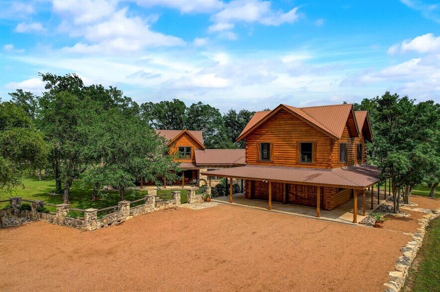 More Photos Of 700 Ledgerock Rd, Wimberley Specialty For Sale