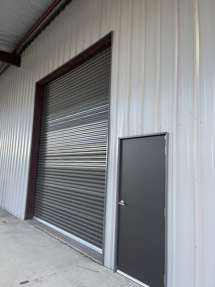 More Photos Of 11765 Darryl Dr, Baton Rouge Warehouse For Sale