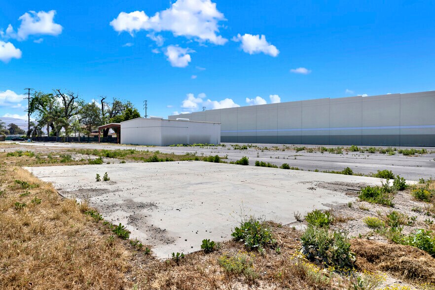 More Photos Of 225 & 263 Main St, Riverside Land For Sale