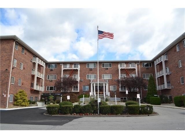 More Photos Of 838 Pelhamdale Ave, New Rochelle Apartments For Sale