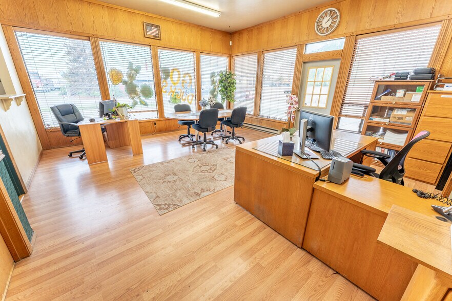 More Photos Of 30046 Federal Ln, Eugene Warehouse For Sale