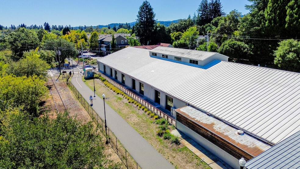 More Photos Of 55 W Grant St, Healdsburg Warehouse For Lease