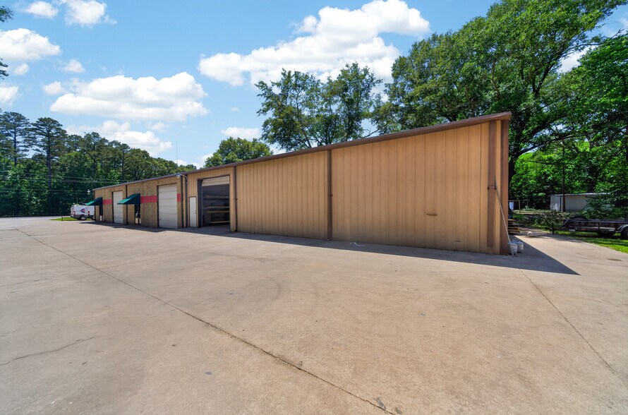More Photos Of 3484 FM 2813, Flint Warehouse For Sale