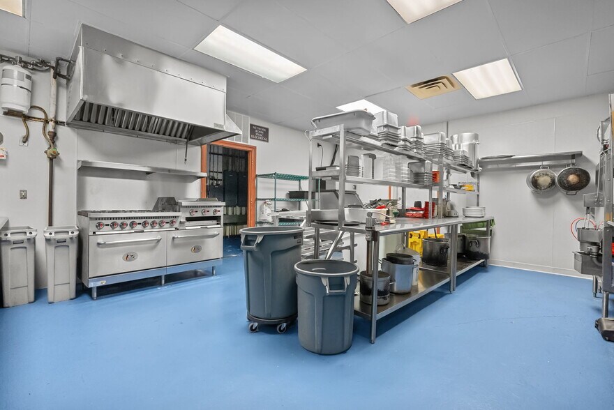 More Photos Of 983 N Highway 123 Byp, Seguin Restaurant For Sale