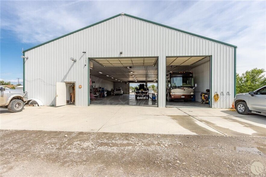 More Photos Of 225 5th St E, Hardin Industrial For Sale