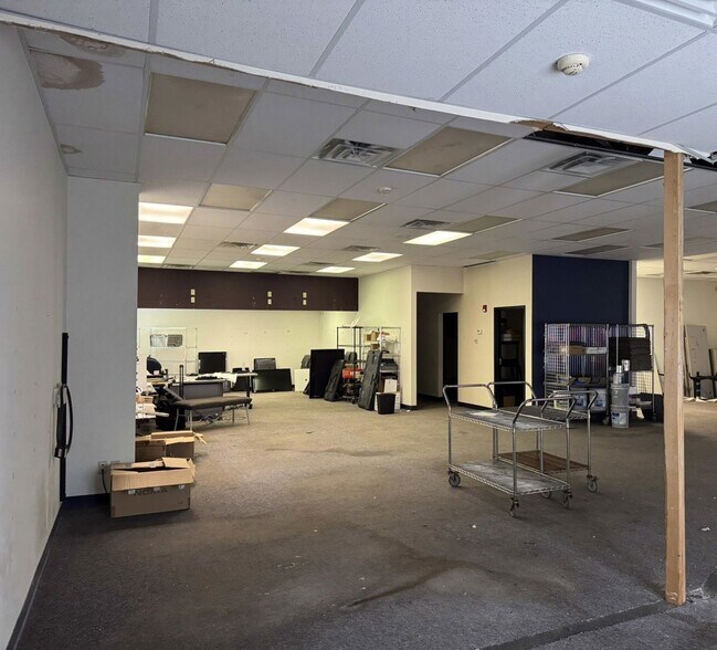 More Photos Of 535 E Turkeyfoot Lake Rd, Akron Warehouse For Sale