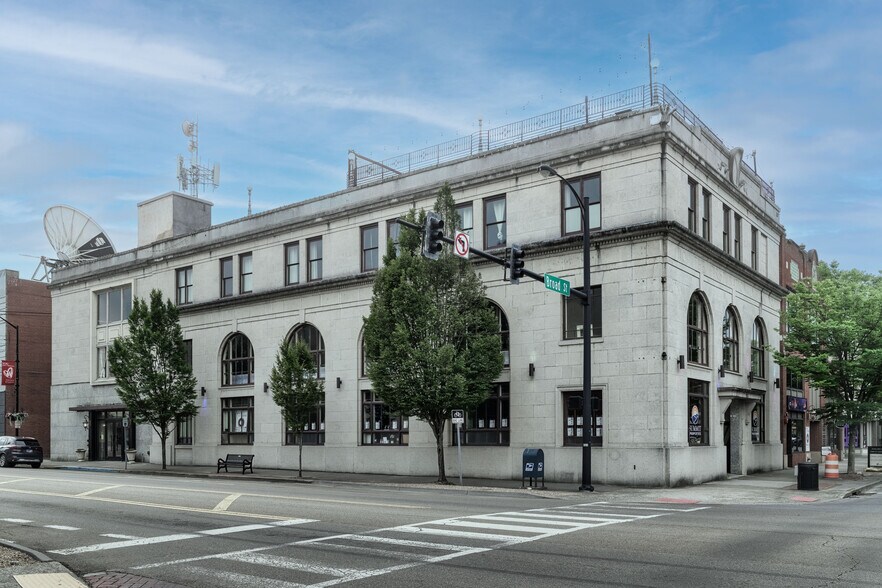 More Photos Of 255 Broad St., Kingsport General Retail For Sale