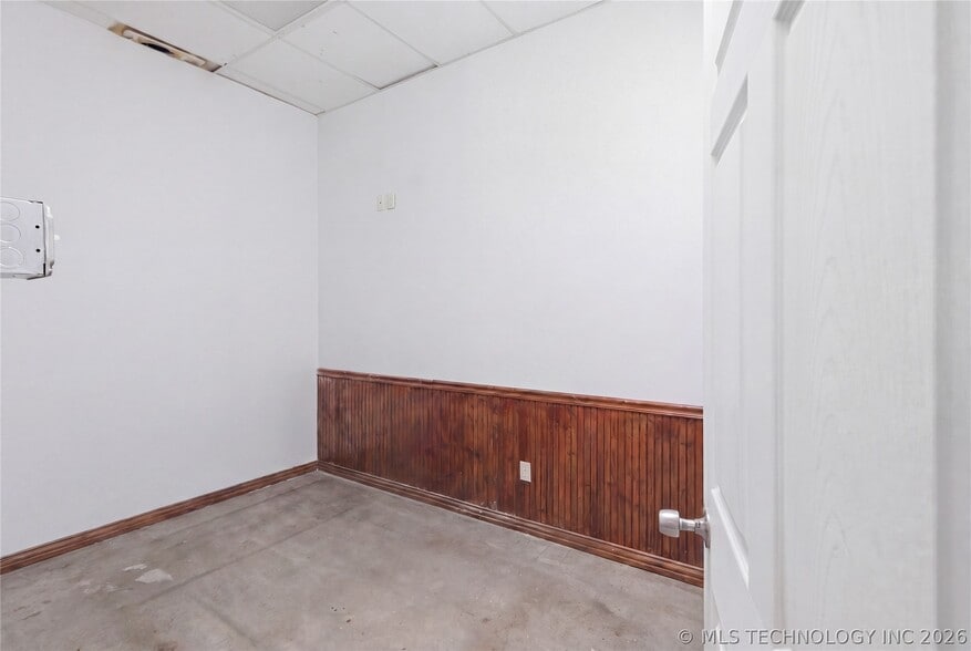 More Photos Of 6151 Tecumseh st, Tulsa Restaurant For Sale