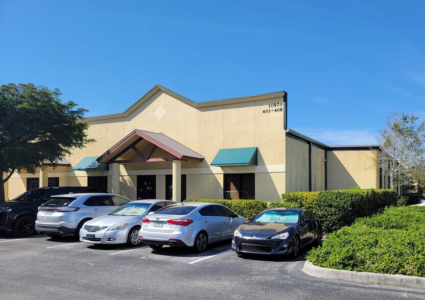 More Photos Of 10970 S Cleveland Ave, Fort Myers Office For Sale