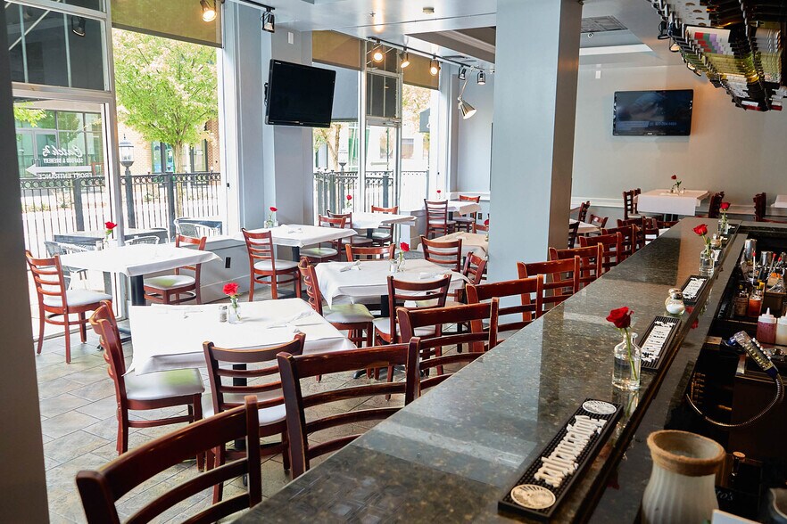 Primary Photo Of 220-228 Holmes Ave NE, Huntsville Restaurant For Lease