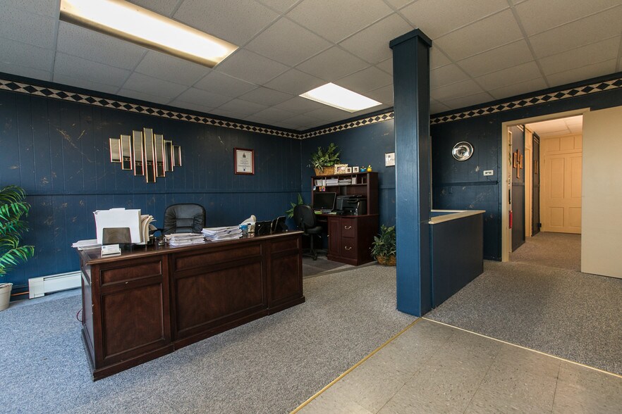 More Photos Of 302-304 S River Park Dr, Guttenberg Apartments For Sale