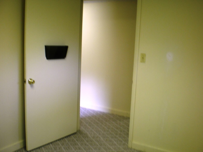 More Photos Of 4939 State Highway 23, Norwich Medical For Sale