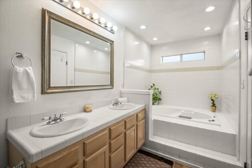 More Photos Of 25583 Spring Dr, Hayward Multifamily For Sale