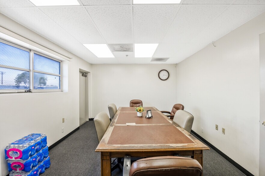 More Photos Of 1808 58th Pl, Los Angeles Land For Lease