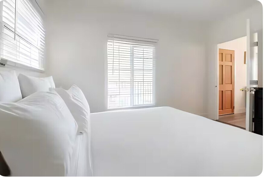 More Photos Of 1236-1238 W 90th Pl, Los Angeles Apartments For Sale