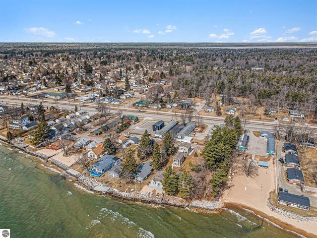 More Photos Of 1100 E Bay St, East Tawas Hotel For Sale