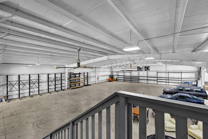 More Photos Of 905 NW 2nd St, Gainesville Industrial For Lease