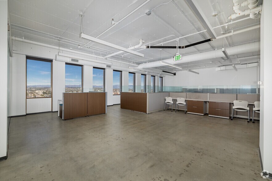 More Photos Of 5901 W Century Blvd, Los Angeles Coworking Space