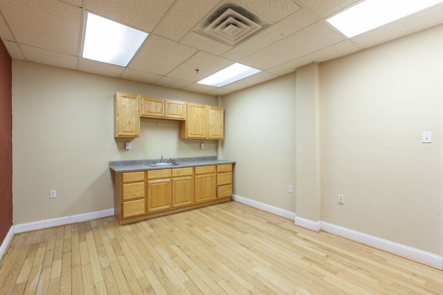 More Photos Of 4946-4950 Parkside Ave, Philadelphia Loft Creative Space For Lease