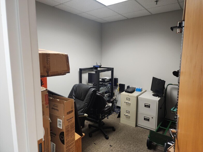 More Photos Of 3505 E Frontage Rd, Tampa Office For Lease