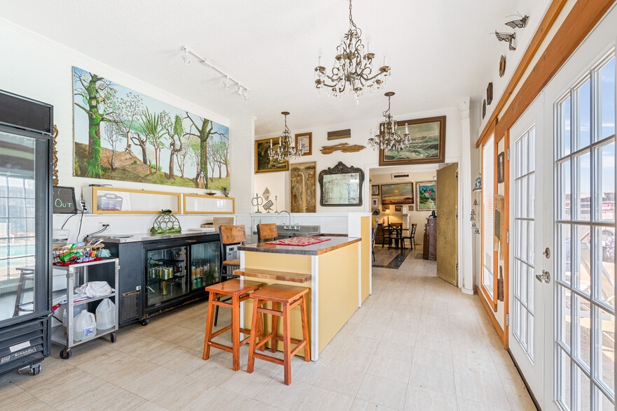 More Photos Of 630 Banyan Beach Dr, Port Aransas Hotel For Sale