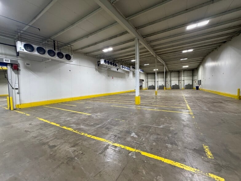 More Photos Of 4805 N Expressway 281, Edinburg Refrigeration Cold Storage For Sale