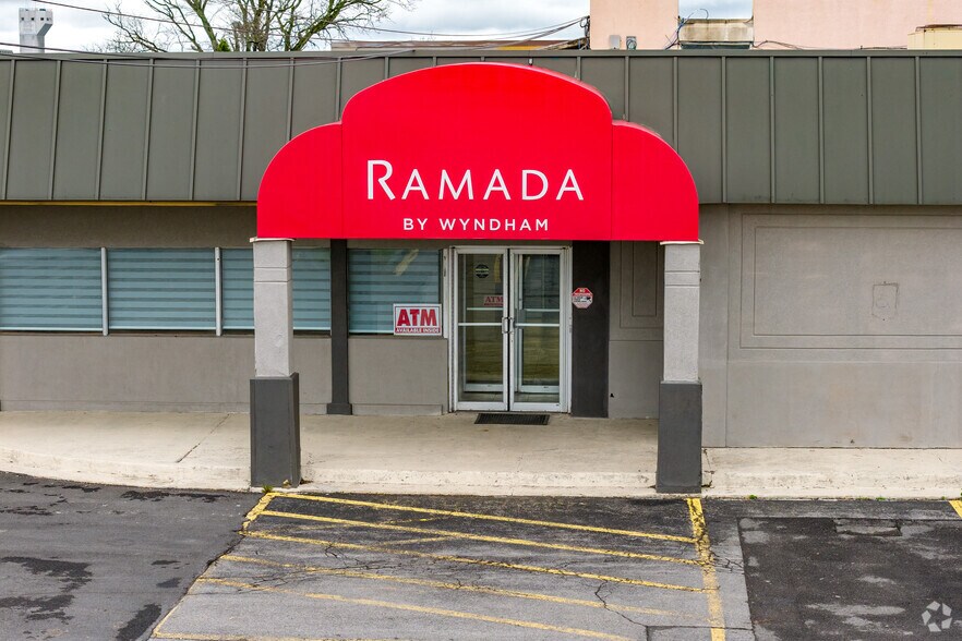 More Photos Of 200 S James St, Rome Hotel For Lease