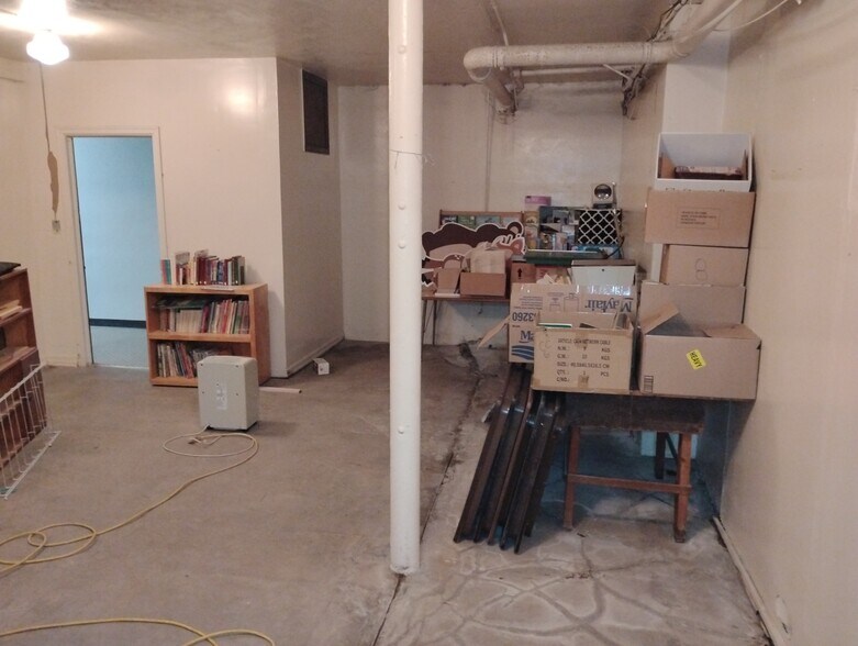 More Photos Of 906 Elm St, Coffeyville Religious Facility For Sale