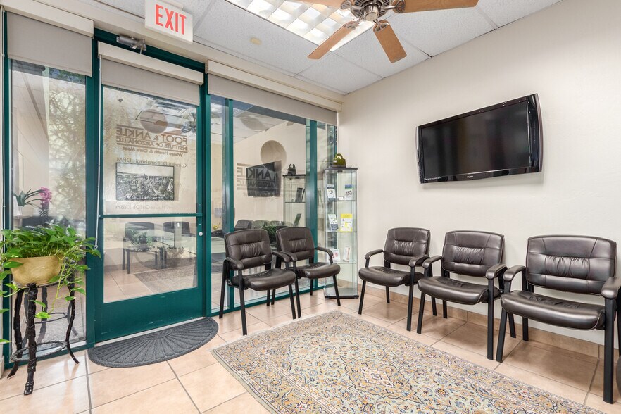 More Photos Of 4045 E Union Hills Dr, Phoenix Medical For Sale