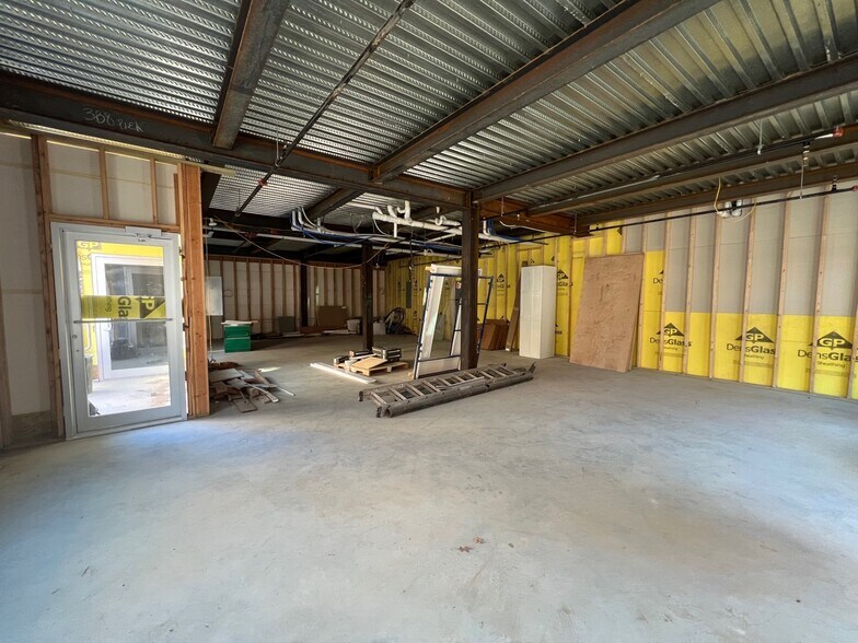 More Photos Of 1123 Pleasantville Rd, Briarcliff Manor Village Storefront Retail Office For Lease