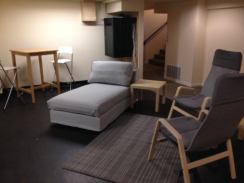 More Photos Of 507-511 Main St, Oregon City Storefront Retail Office For Lease