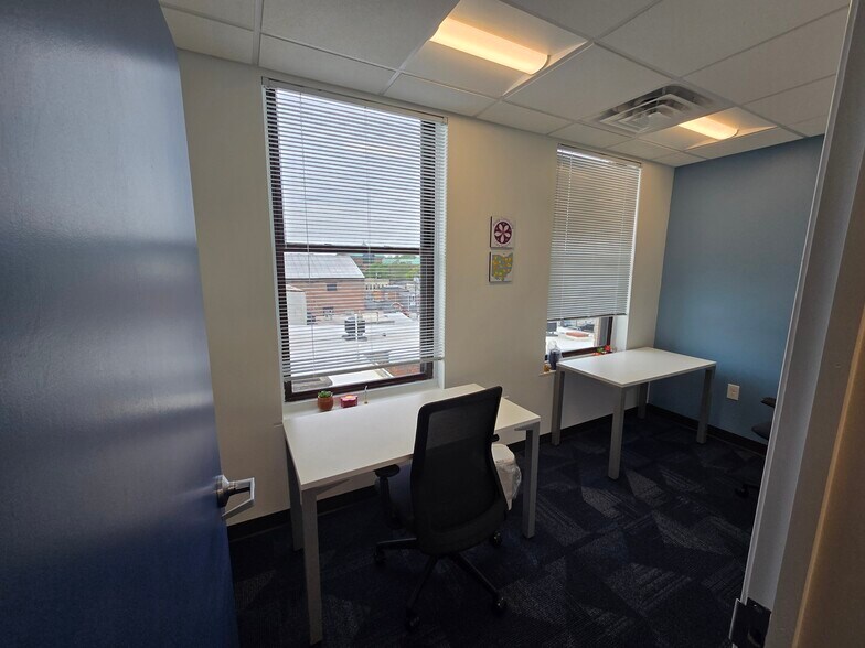 More Photos Of 41 N Sandusky St, Delaware Office For Lease