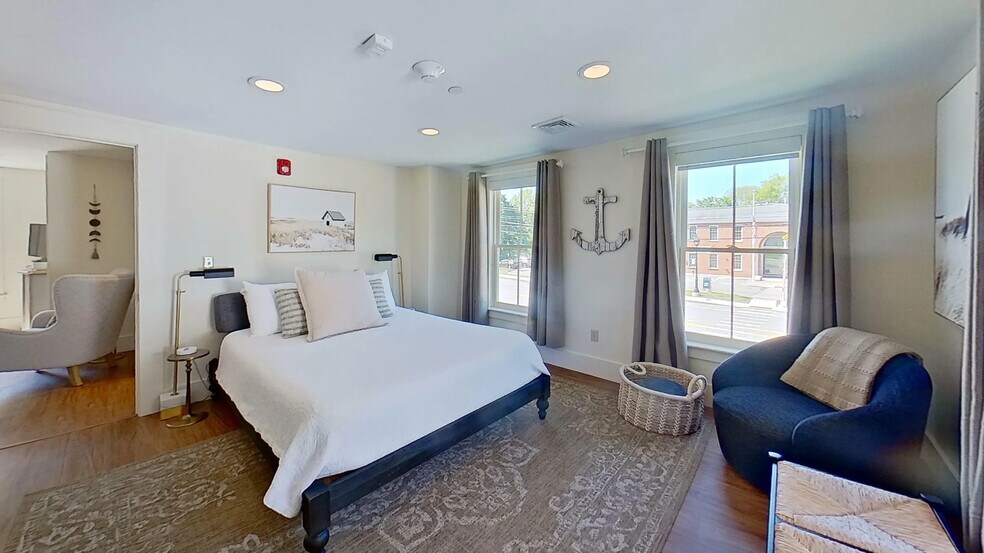 More Photos Of 15 Newmarket Rd, Durham Freestanding For Sale