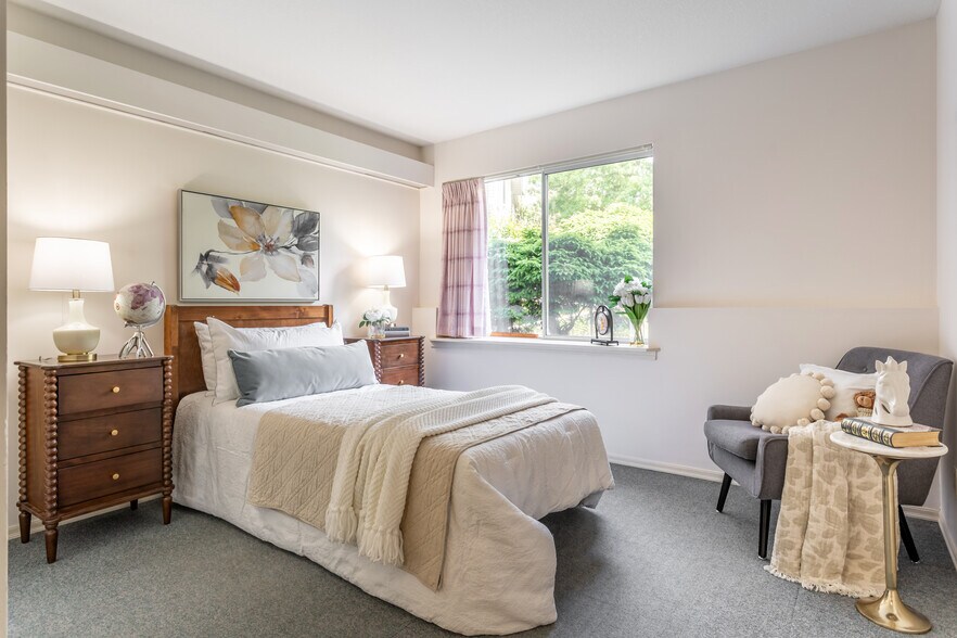 More Photos Of 33386 Bevan Ave, Abbotsford Assisted Living For Sale