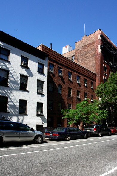 Primary Photo Of 206 W 21st St, New York Apartments For Sale