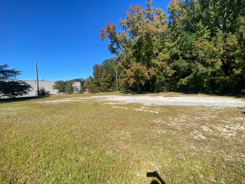 More Photos Of 2611 E 10th St, Greenville Storefront Retail Office For Sale